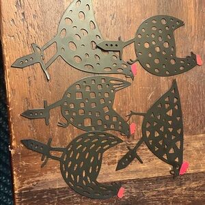 NWOT Black Metal Yard Chicken Decor.